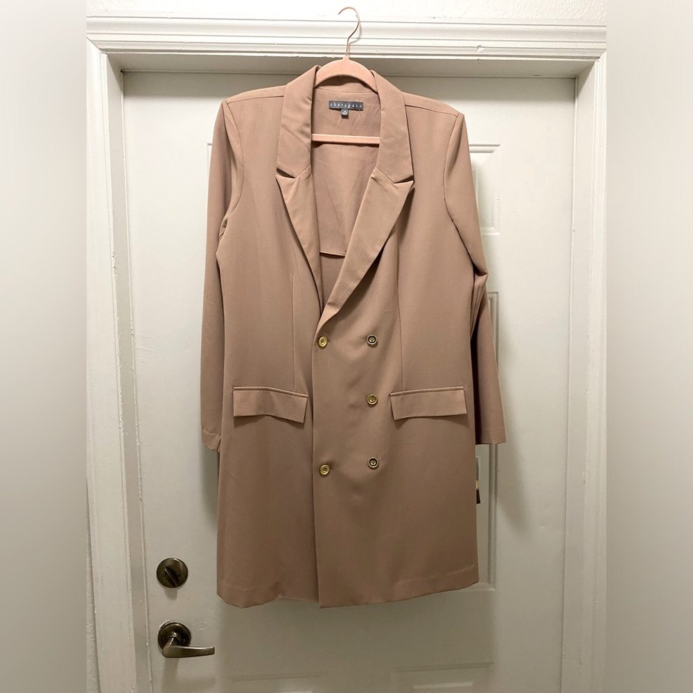 Sharagano Camel Blazer with Elegant Details